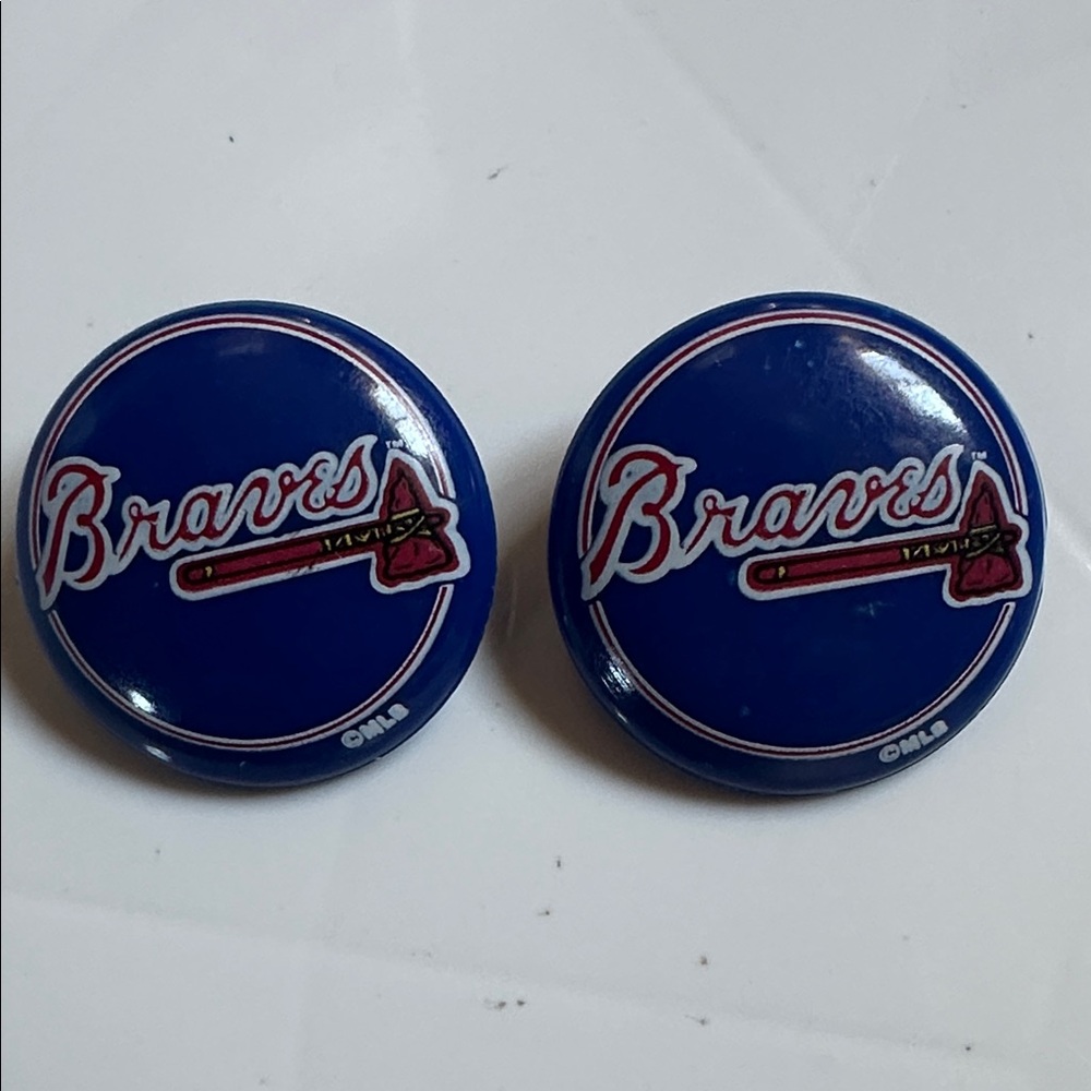 BRAVES BUTTON EARRINGS-VINTAGE